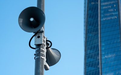 Perché una buona diffusione sonora è importante negli spazi pubblici